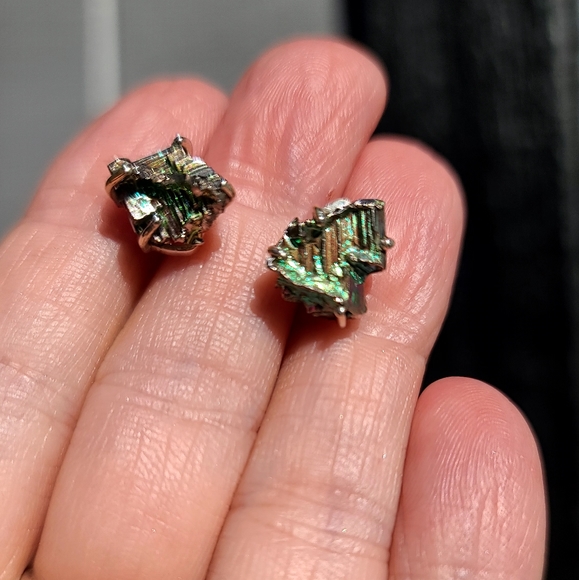 Bismuth NATURAL sterling stud earrings - Picture 8 of 10